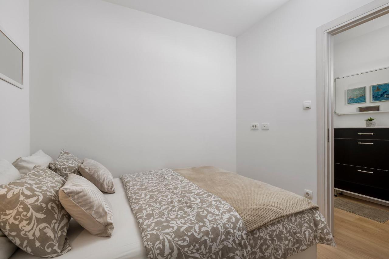 Apartment Opa Gold Рийека Екстериор снимка